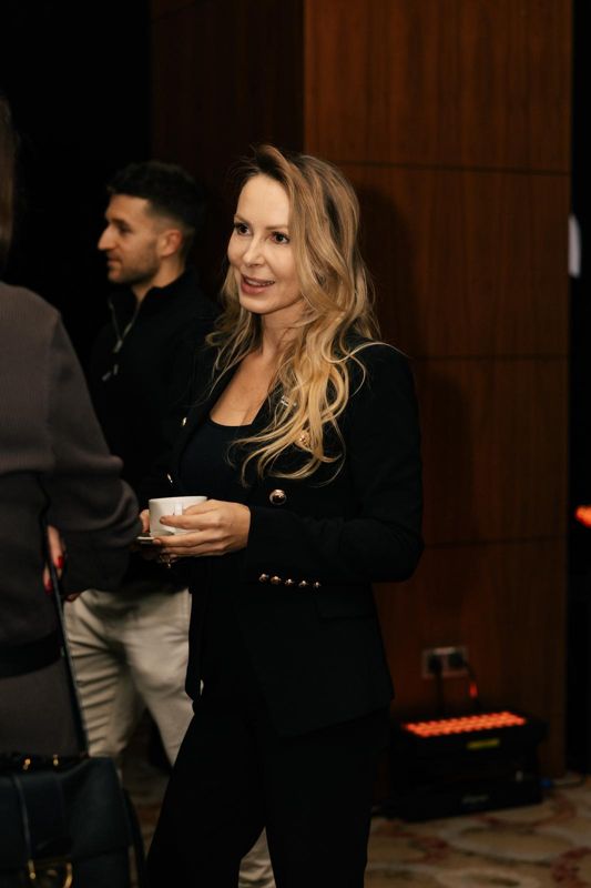 Sylwia Sitkowska w rozmowie z uczestnikami wydarzenia